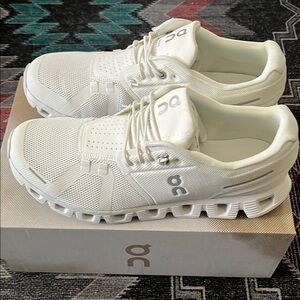 ON Running- Cloud 5- All White- size 9.5